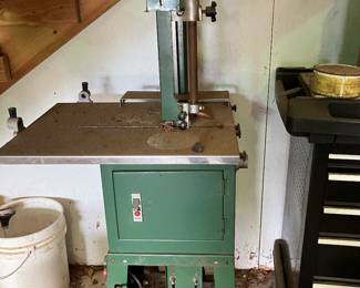 Electric meat saw