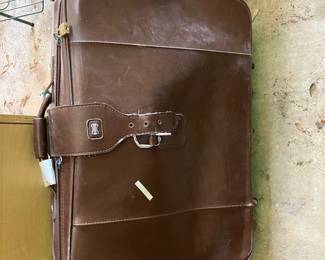 3 pieces of luggage