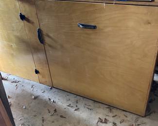 Storage cabinet