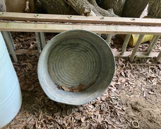 Foot tub