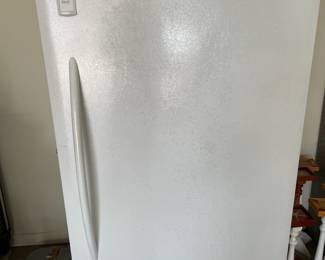 Upright freezer