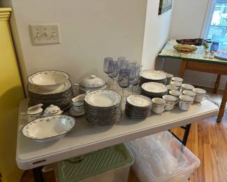 12 place China Set