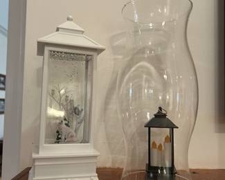 Hurricane Globe and Holiday decor