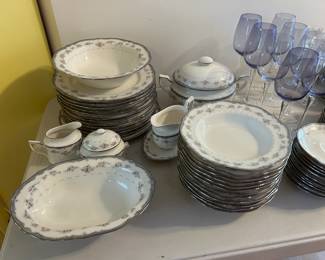 12 place China Set