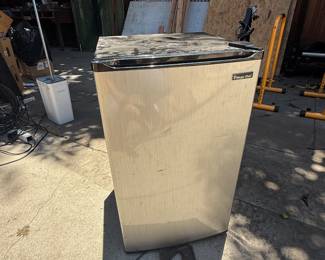 Mini fridge