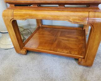 Schnadig end table. Very unique design.