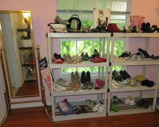 Ladies Shoes Size 7 1/2