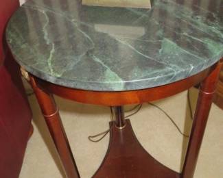 Round Mahogany Green Marble Top Side/End Table