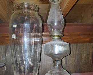 The vase is approximately 20" -Laura of Italy