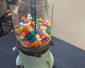 All Original! Vintage Columbus Vendor Gumball Machine with keys!