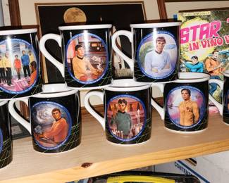 Vintage 1991 Star Trek Enterprise complete collection of 8 Hamilton Collection Star Trek Ceramic Mugs