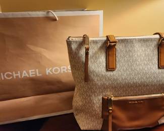 Michael Kors Handbags/Purse & Michael Kors Wallets