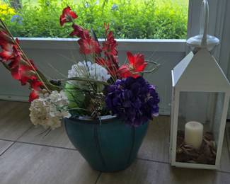 Silk Fowers & Lantern
