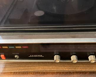 Lloyds stereo turntable and speakers