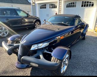Plymouth Prowler 2001 Mulholland edition 23.800 miles horn give us your best bid need new radio and horn roof is original