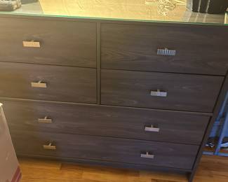 Six draw dresser with glsss top