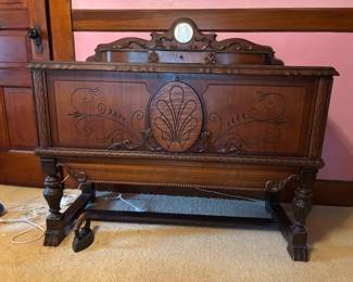 Roos Cedar Chest 