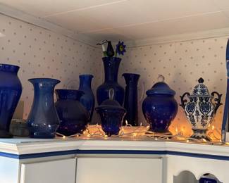 Blue vases 