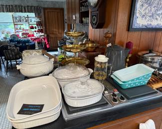 Kitchen
Corningware
Pyrex