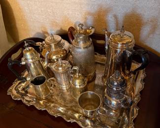 Parlor
Silverplate tea/coffee sets & pieces