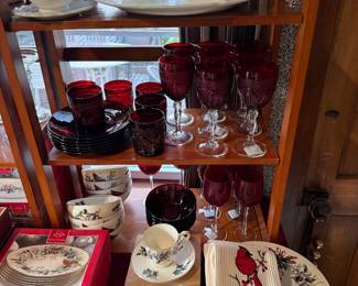 Kitchen
Lenox Winter Greetings new dishes
Stemware-never used
Milk glass