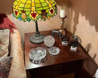 Parlor
End table 
Tiffany style lamp
Glassware 