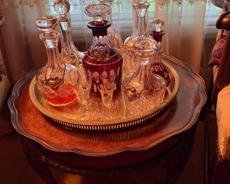 Parlor
Crystal decanters
Pie crust table