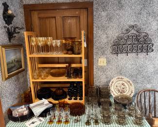 Kitchen
Amber, Tortoise, black, golden, & Smokey topaz glassware