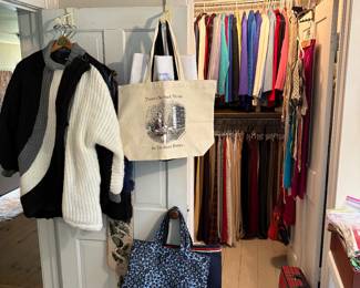 Bedroom 1
Blazers & Trousers sizes 4-10
Edward Gory tote
Wool cardigans