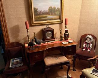 Parlor
Desk
Parlor chairs
Needlepoint bench