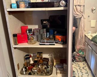 Upstairs Bathroom
Perfume