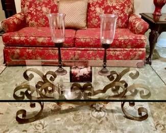 Coffee table with curly wrought iron base - Glass top