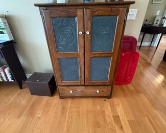 $250
Pie safe
