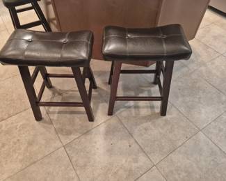 4 barstools