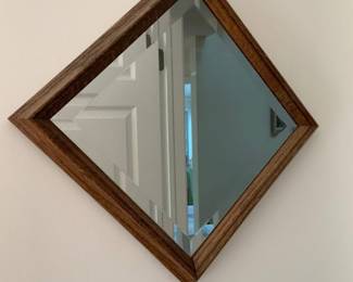 Accent mirrors 