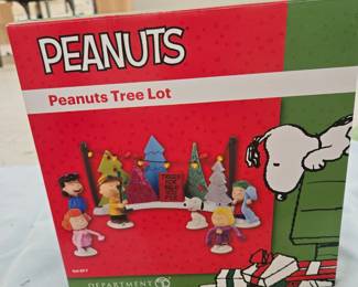 Dept 56 Peanuts