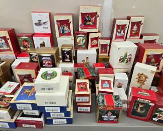 Hallmark Ornaments I Love Lucy, Wizard of Oz, Star Trek