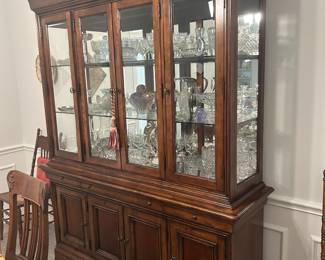 Universal Furniture Avignon hutch