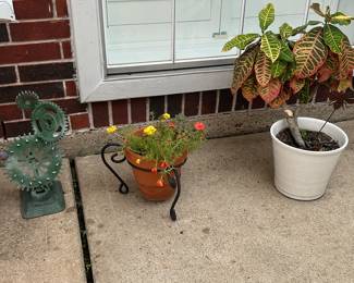 planters, plants, gear cactus sculpture
