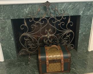 Decor, fireplace grate