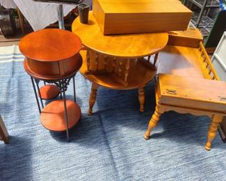 Ethan Allen coffee tables, round and rectangular. 
