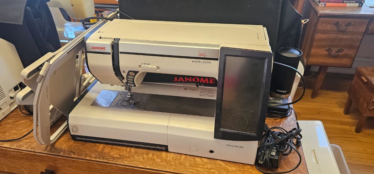 Janome memory craft 12000 professional sewing machine