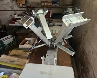 Screen printing machine with extras