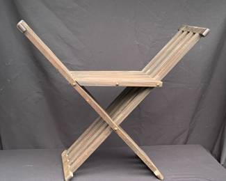 Foldable Mission style chair