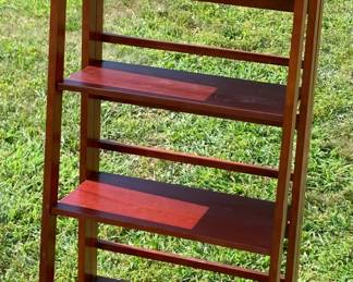 Folding bookshelves