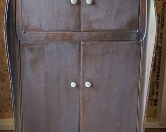Early RCA hand crank Victoria in working condition and clean finish