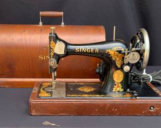 Early 20th century Singer case style sewing machine - needs a new cord