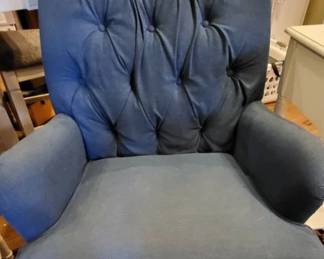 Tufted arm chair, 2 available