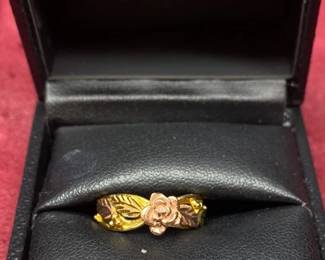 10 KT Rose Ring