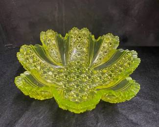 Daisy & Button Vaseline Bowl